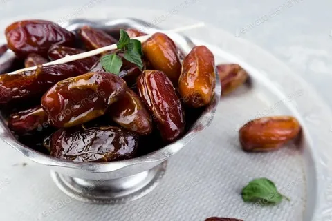 تصویر 1 از خرما مضافتی درجه یک کرمان با انتخاب نخل های ممتاز